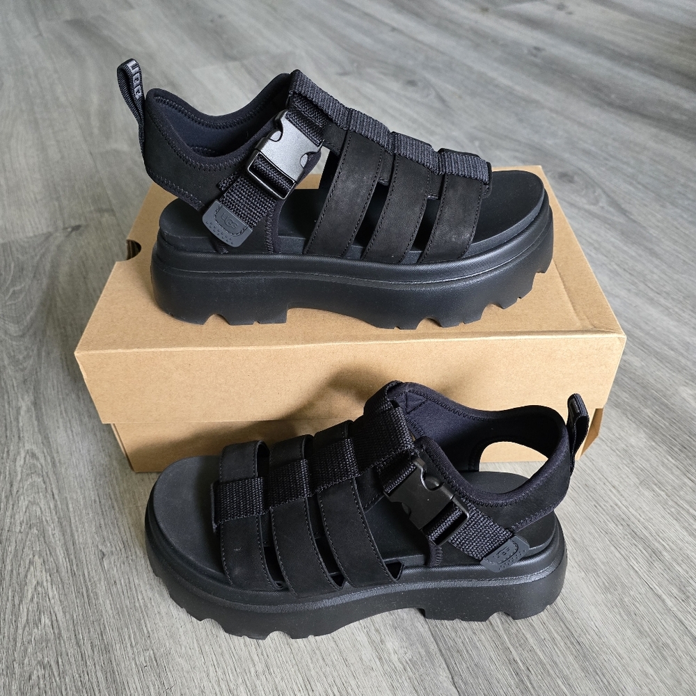 UGG Cora Sandal